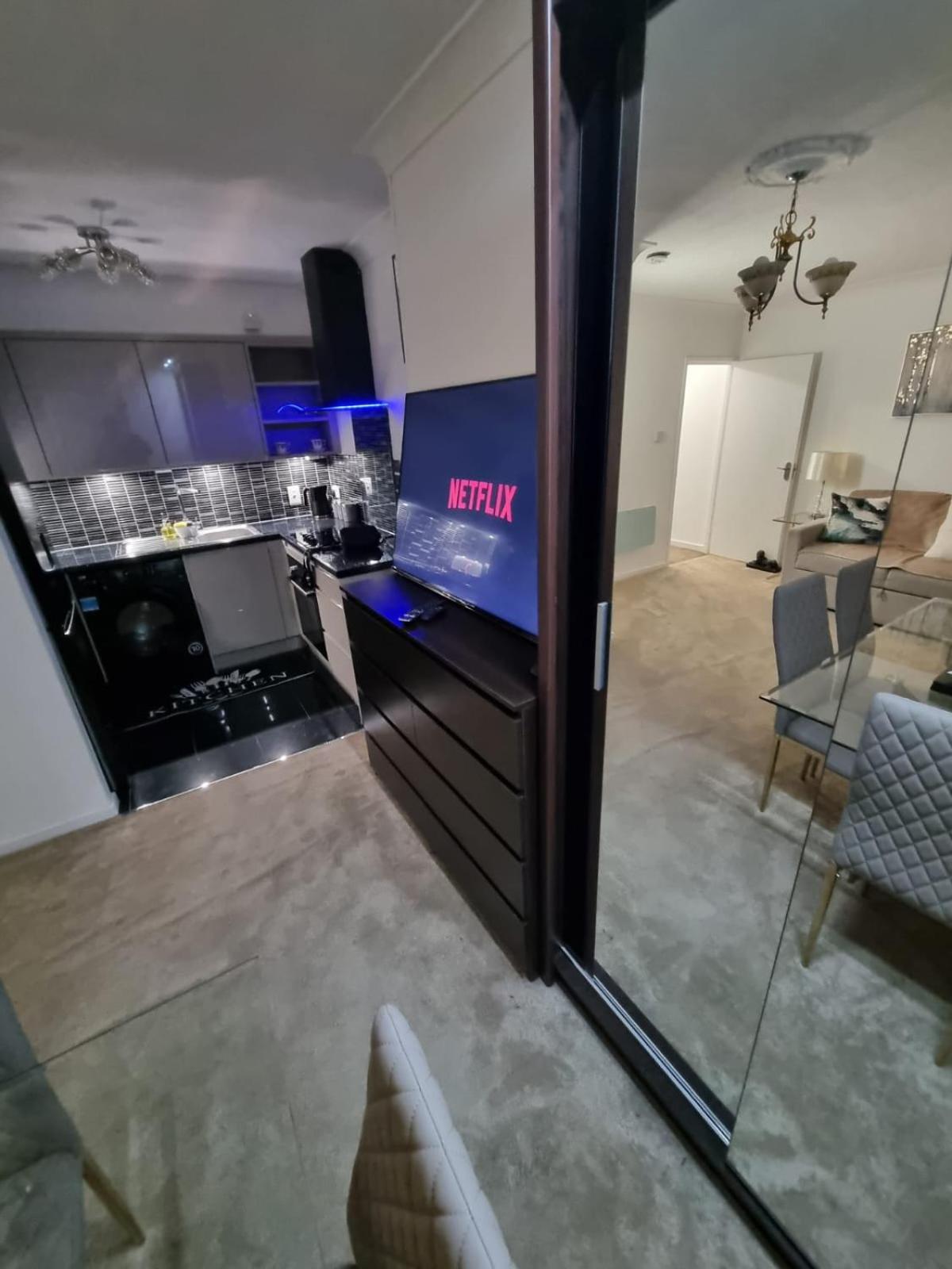 Stylish London Apartment & Free Parking 외부 사진