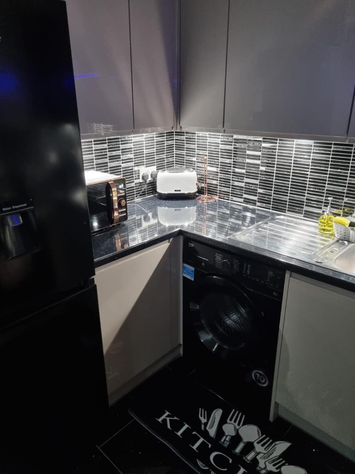 Stylish London Apartment & Free Parking 외부 사진