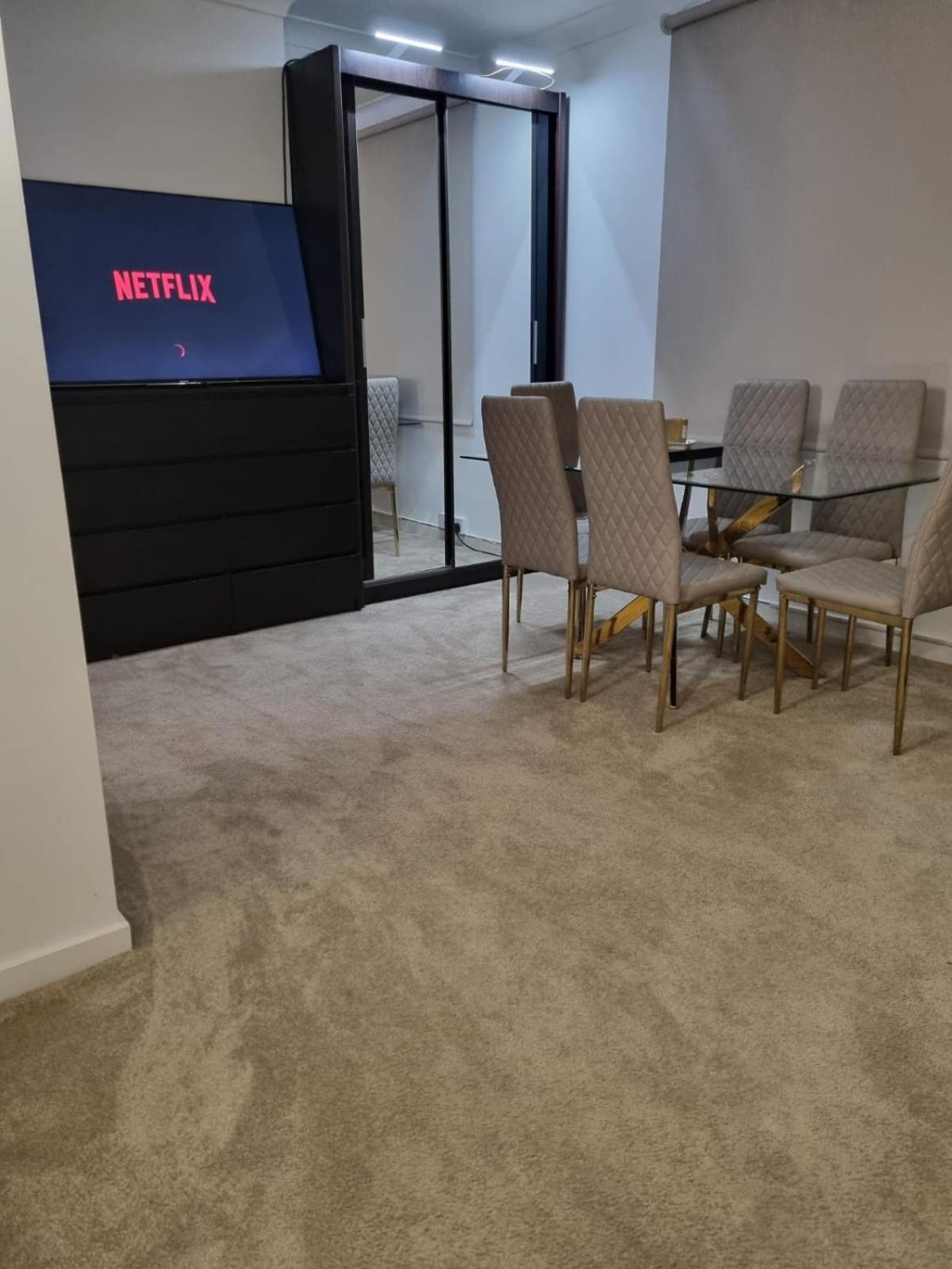 Stylish London Apartment & Free Parking 외부 사진