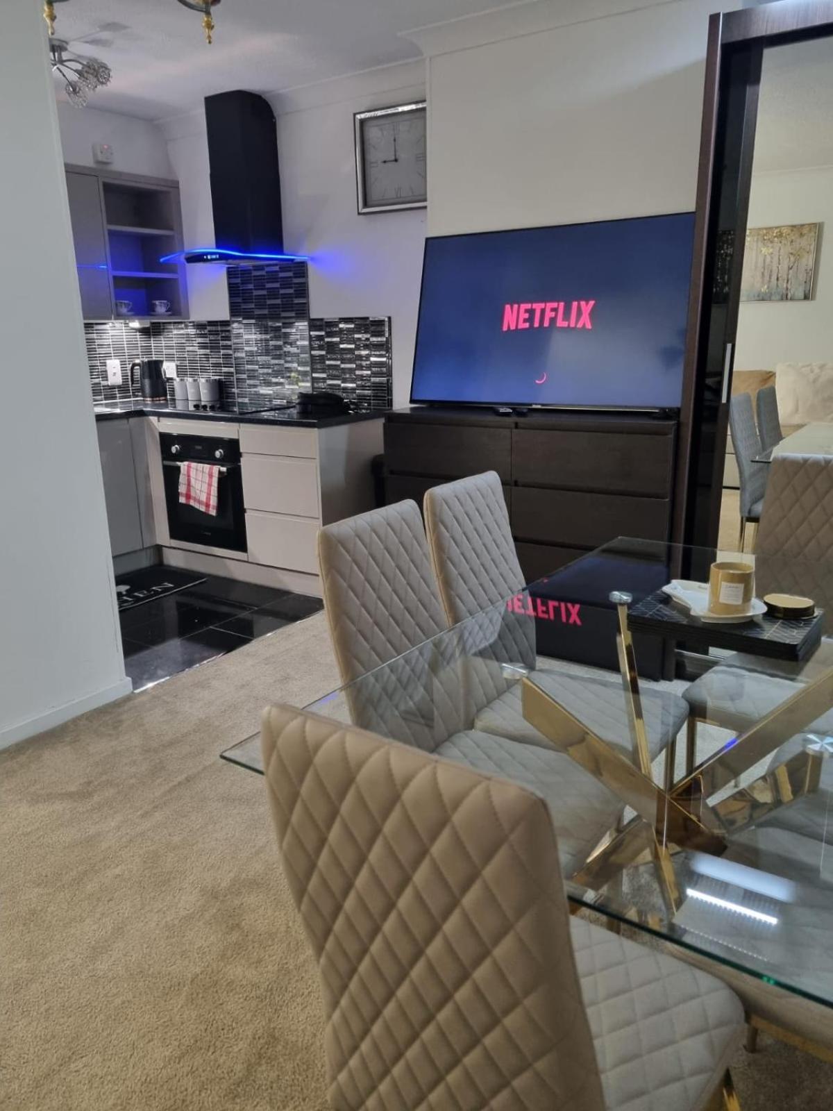 Stylish London Apartment & Free Parking 외부 사진